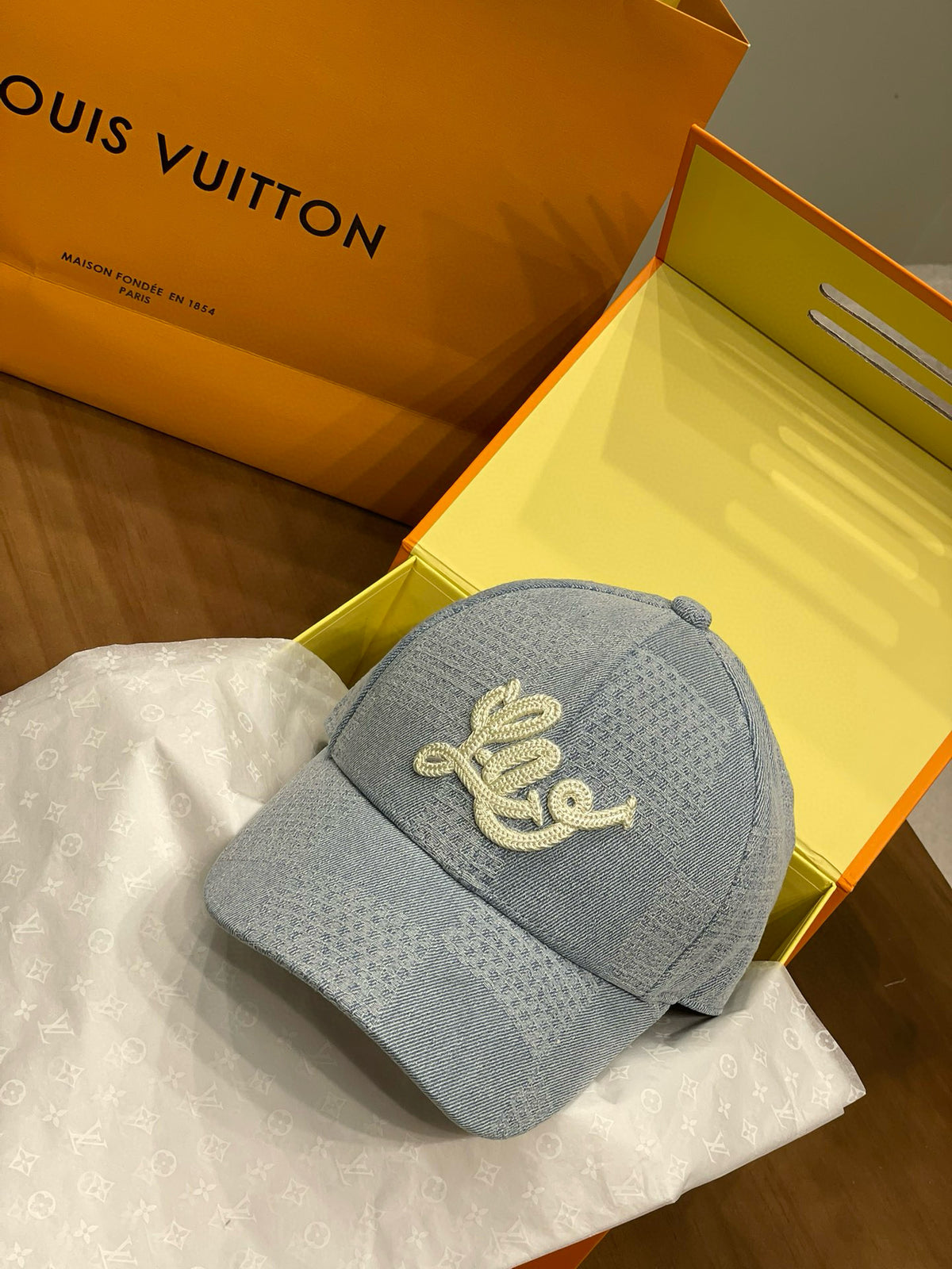 Louis Vuitton Men's And Women's Embroidered Printed Checkered Cotton Duckbill Cap Hat #77123