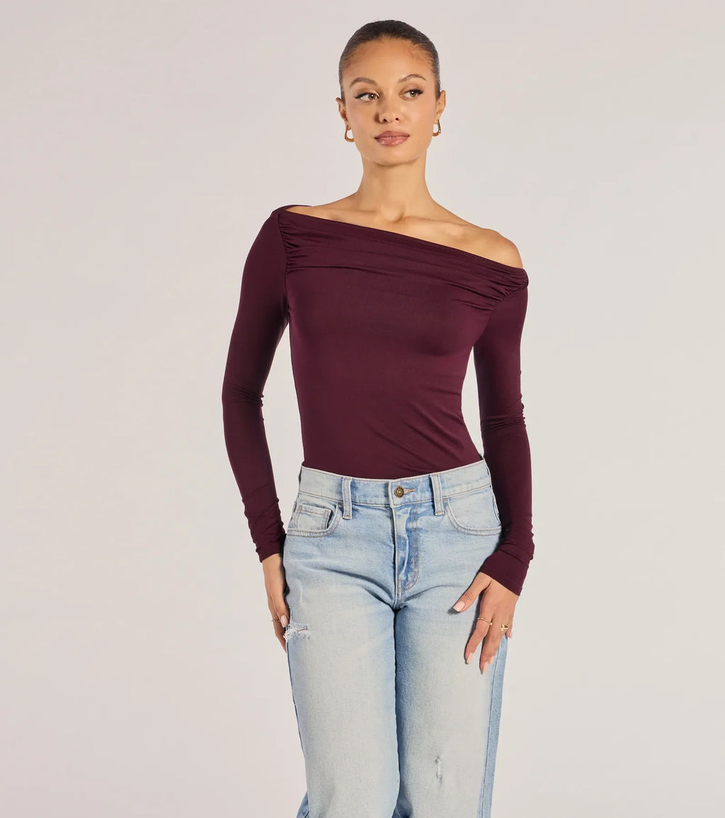 Casual Icon Off-The-Shoulder Long Sleeve Top