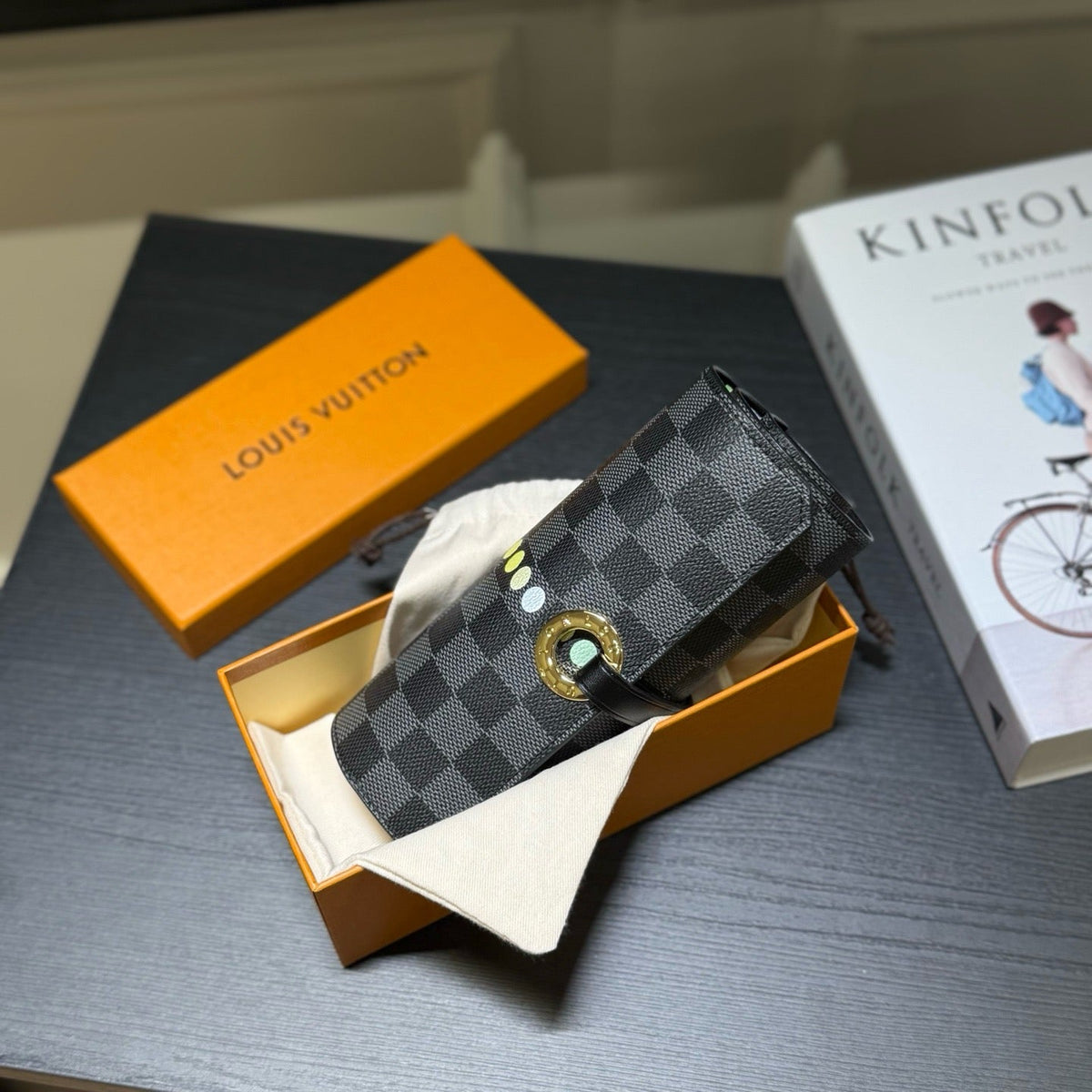 Damier Graphite Travel Colouring Set