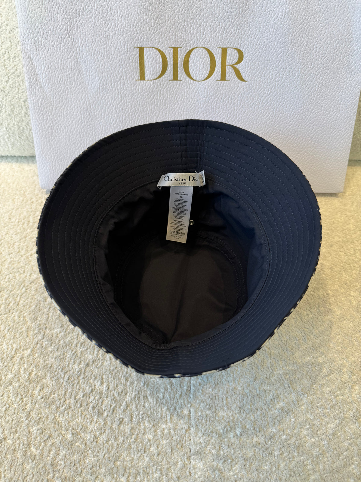 Dior Men's And Women's Spring/fall Fashion Casual Reversible Design Oblique Print Cotton Fisherman's Hat  Accessories #79561