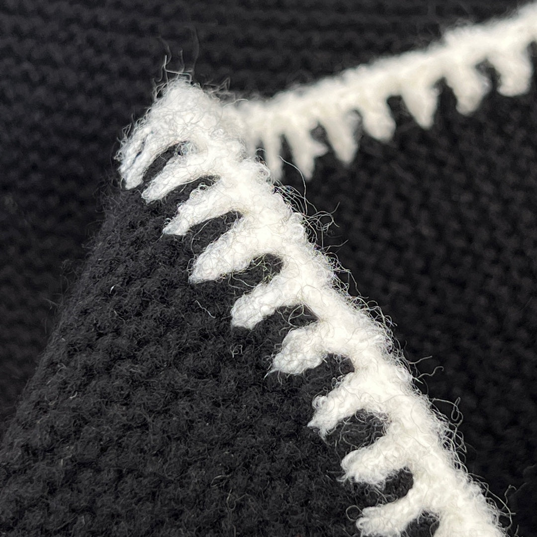 Chanel Women's Classic Black And White LOGO Wool Scarf Cold Hat #328249