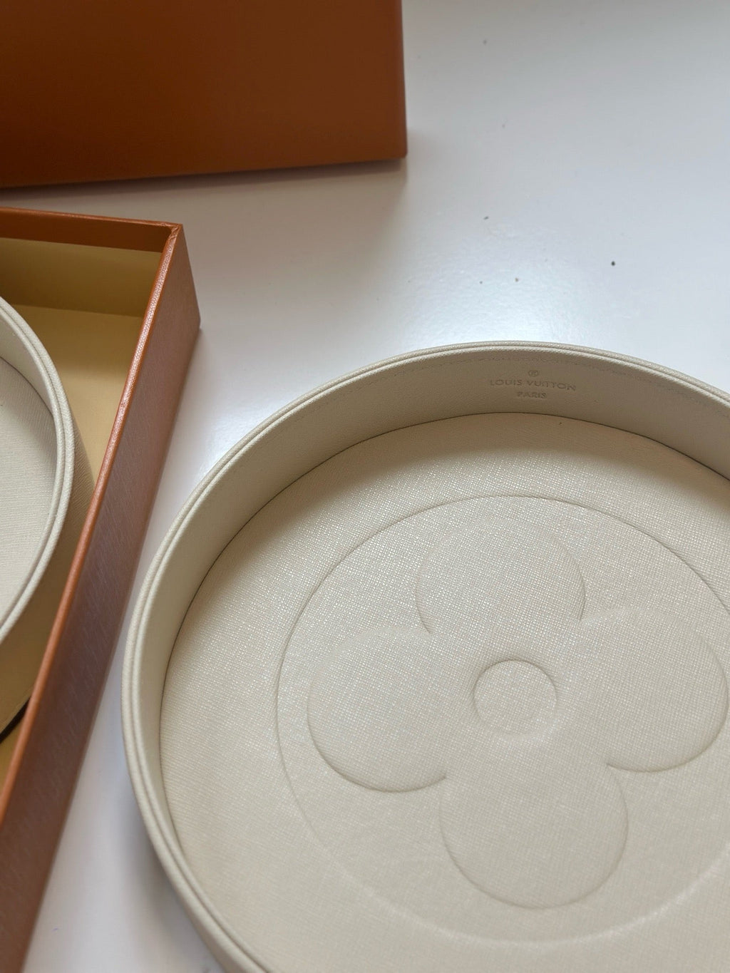 Flora Round Tray MM