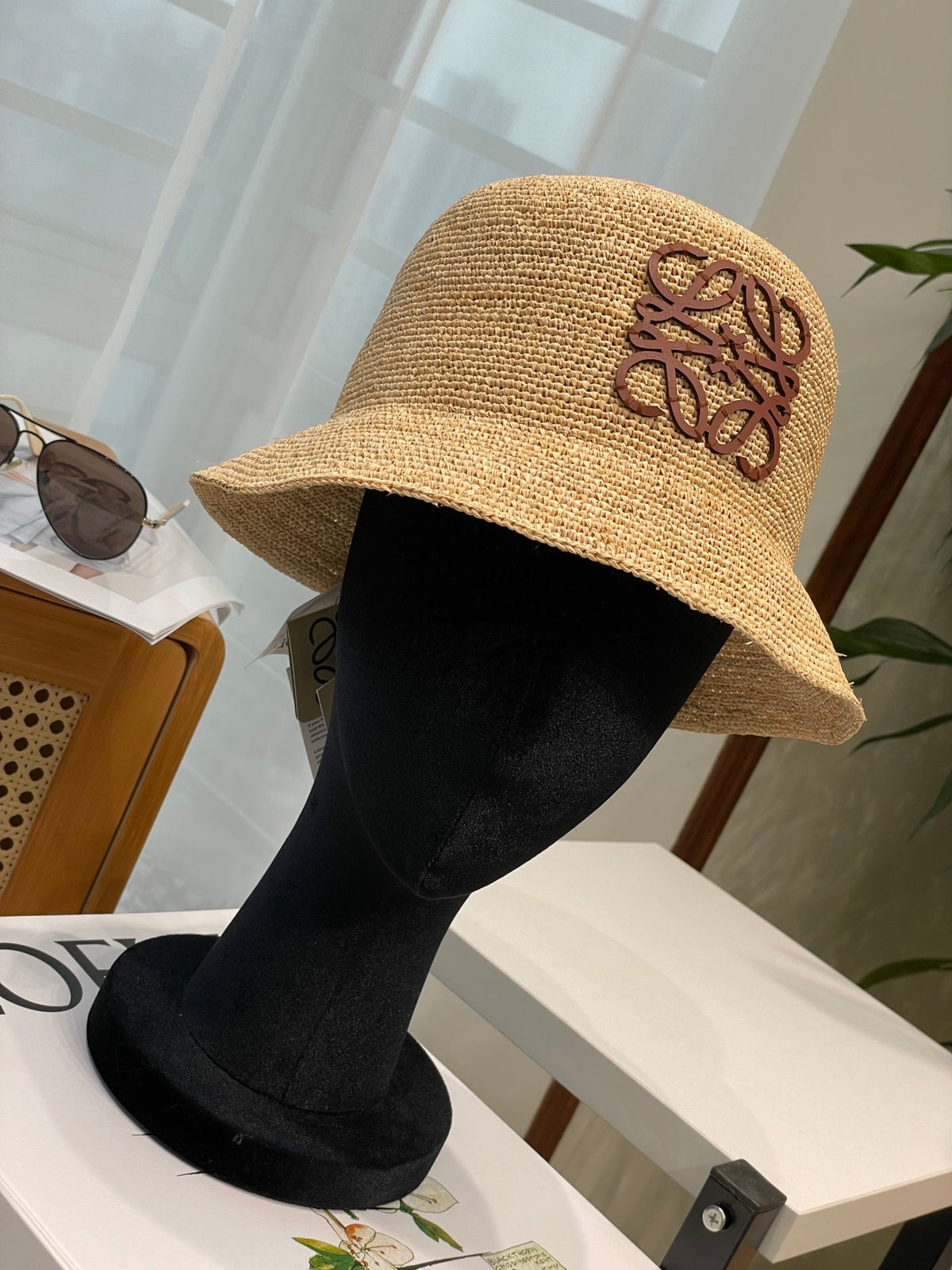 Loewe Women's Khaki Raffia And Cowhide Bucket Hat Flat Cap Large Brim Hat #75956