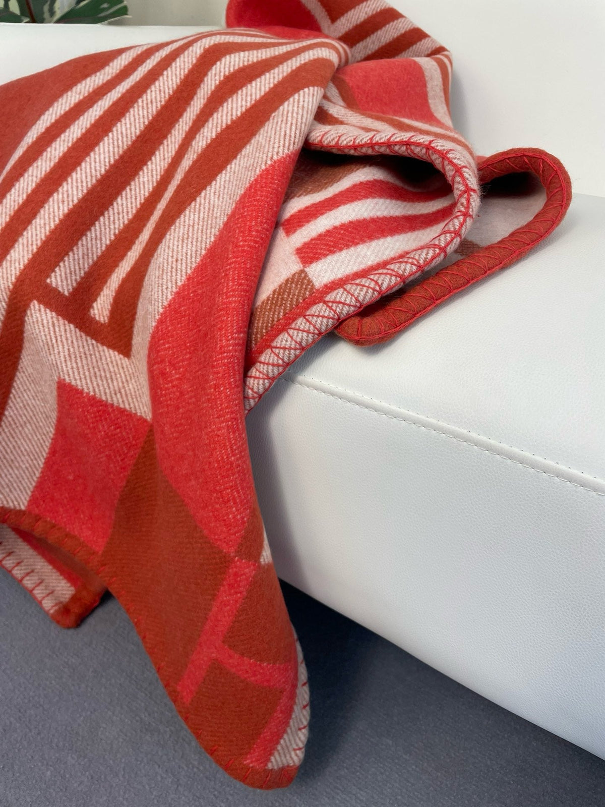H Deco Blanket
