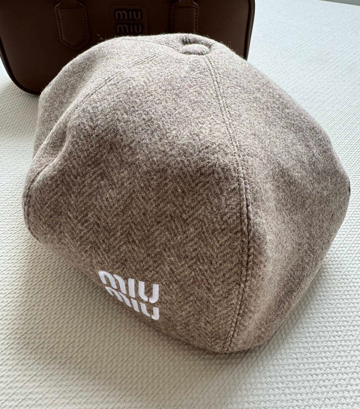 MiuMiu Women's Solid Color V-Pattern Wool Fabric Beret Cap Hat #73985