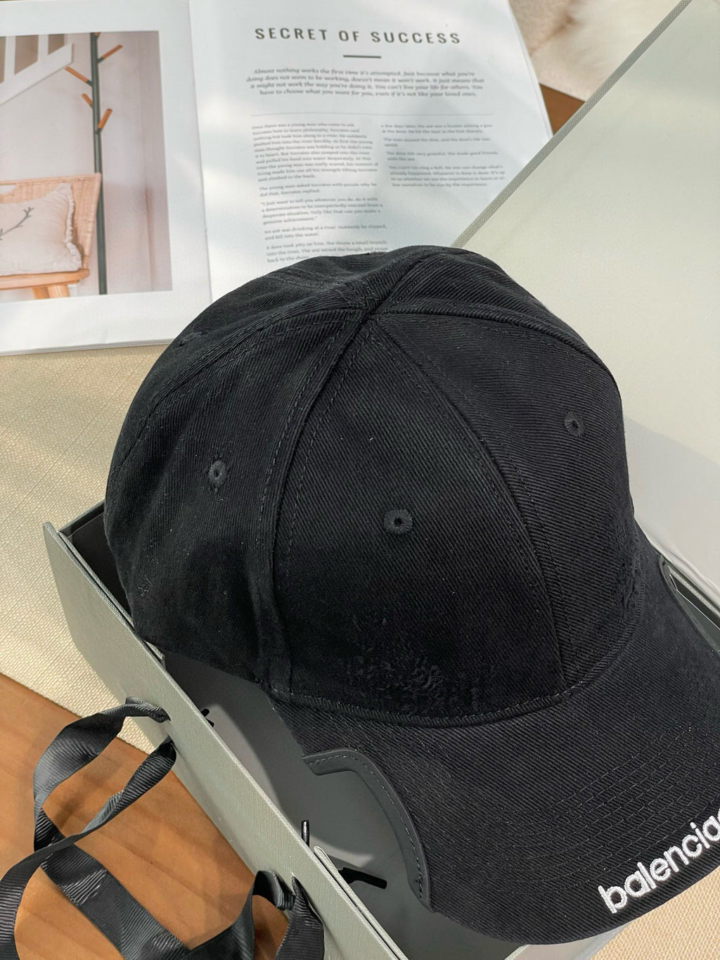 Balenciaga Men's and Women's Solid Color Embroidered Logo Design Cotton Duck Cap Hat #75922