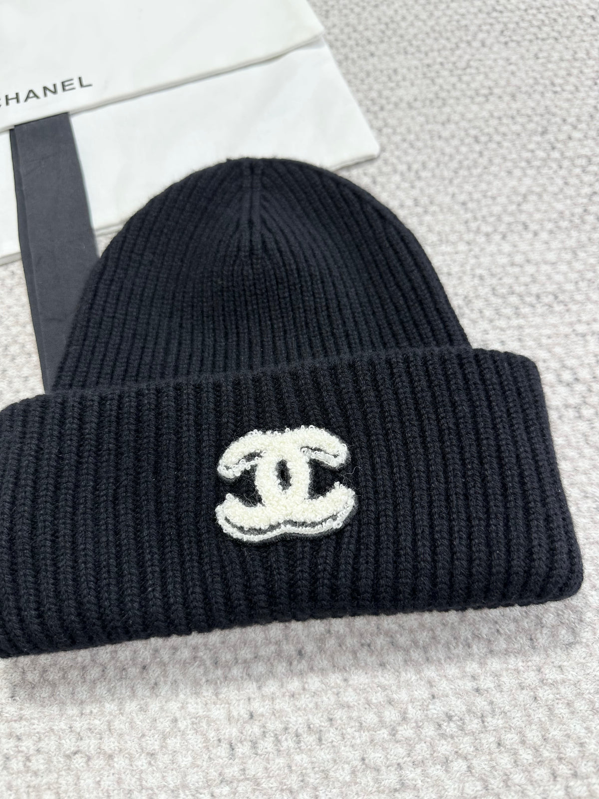 Chanel Women's Fall/Winter Casual Fashion Solid Color Double C Knit Cashmere Hat Hat Accessories #78628