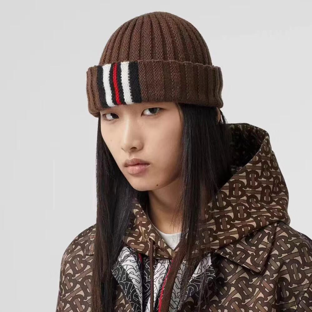 Burberry Men's and Women's Brown and Black Contrast Wool Knitted Hat #333385