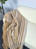 H Deco Blanket