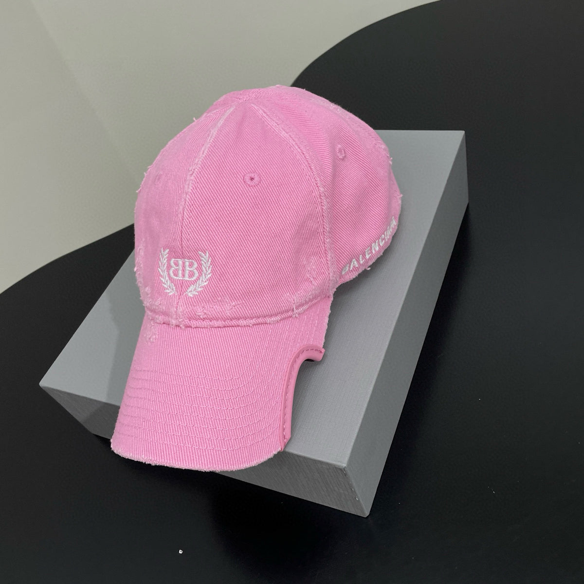 Balenciaga Men's and Women's Solid Colours Embroidery Patterns Prints Personalised Designs Cowboy Baseball Cap Hat #76883