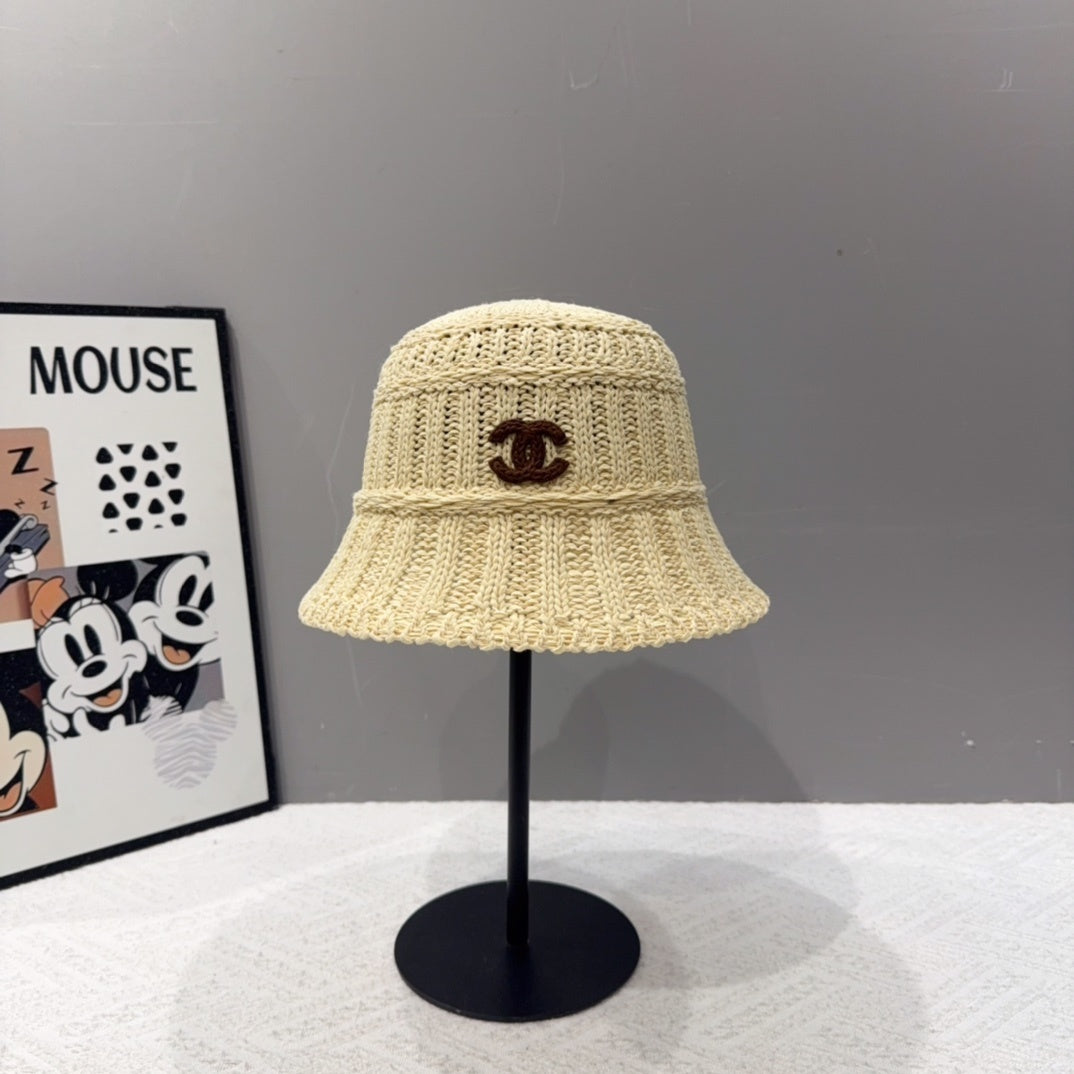 Chanel CC Knit Bucket Hat – Cream