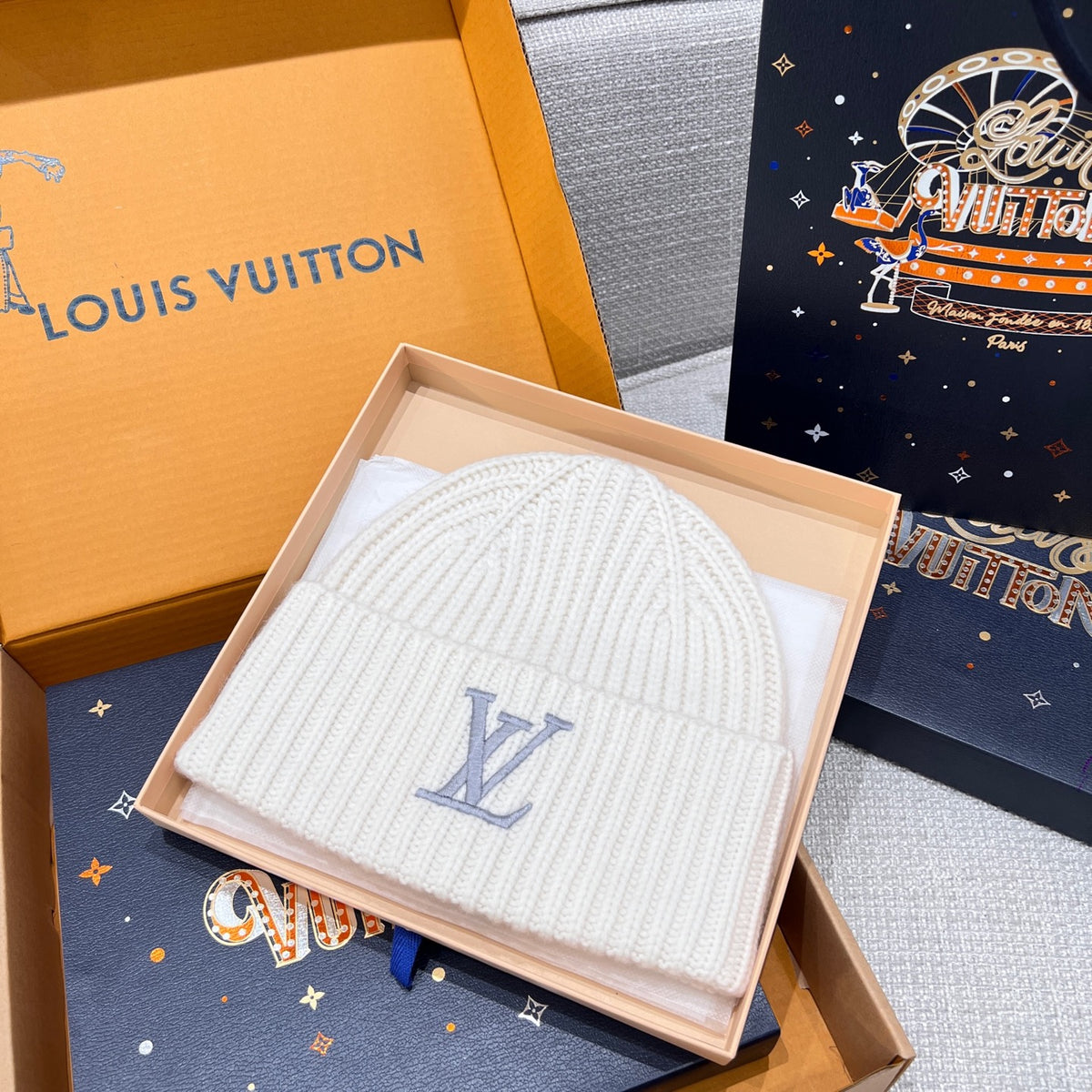 Louis Vuitton Men's and Women's Autumn and Winter Solid Color Embroidery Logo Printed Wool Knit Hat Cap Scarf #75639