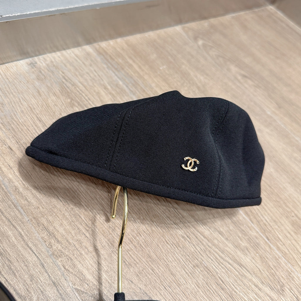 Chanel Women's Fall/Winter Fashion Classic Solid Color Metal Logo Beret Hat  Accessories #78924