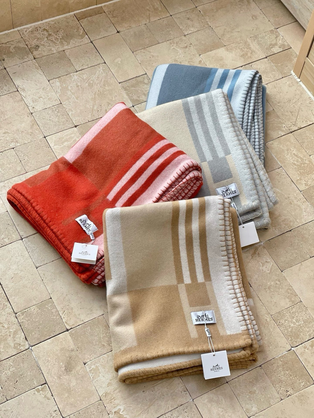 H Deco Blanket