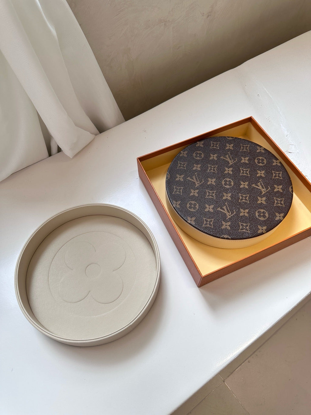 Flora Round Tray MM