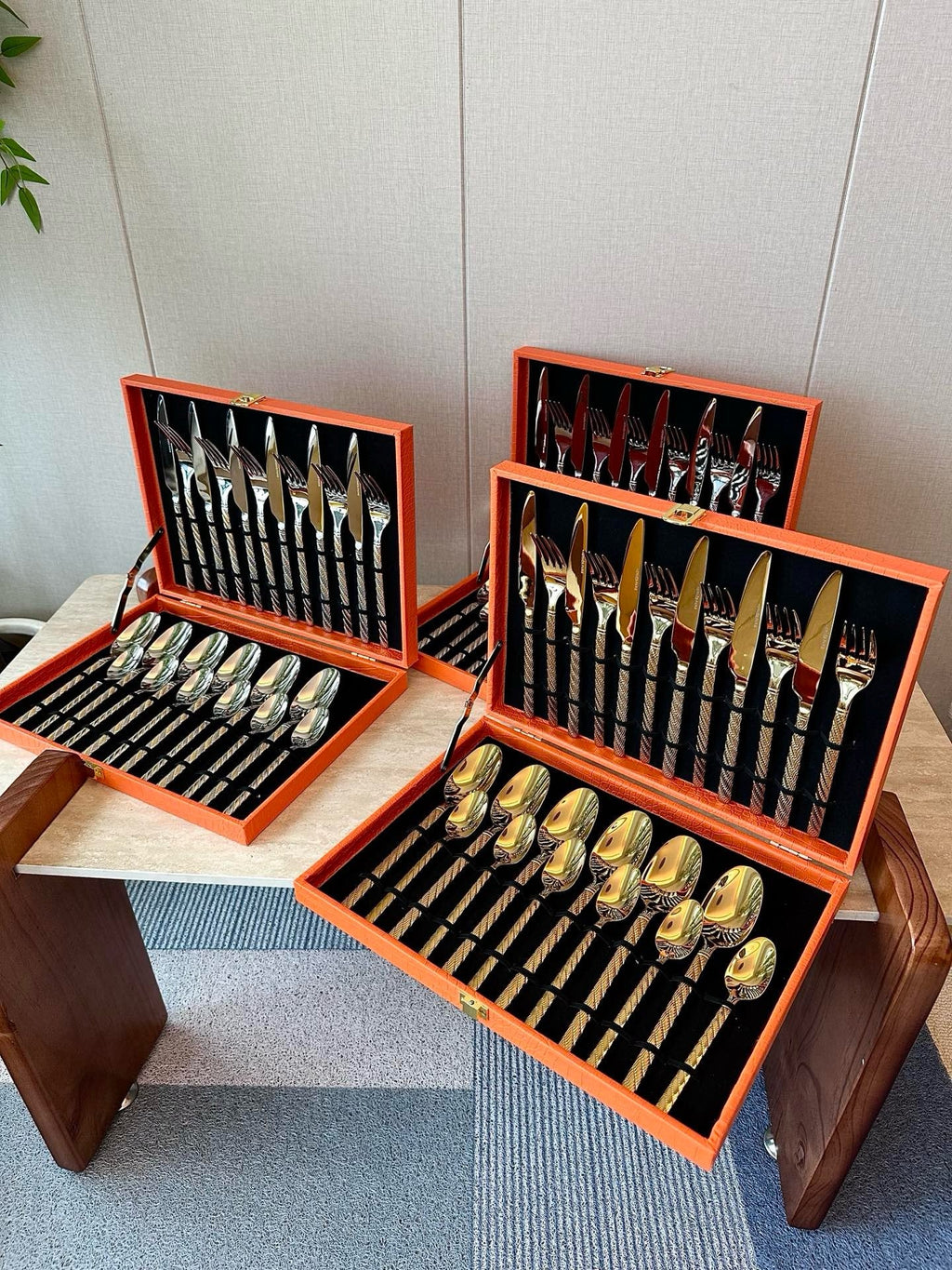 24-Piece Stainless Steel Cutlery Set Gift Box
