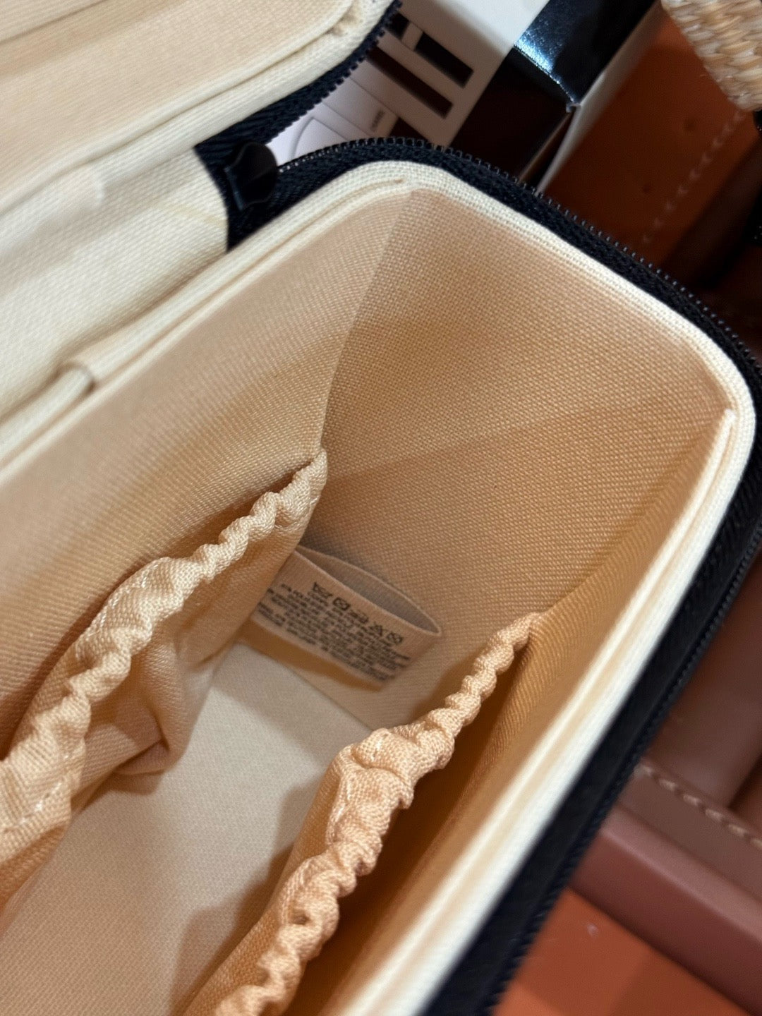 Les Beiges Vanity Bag
