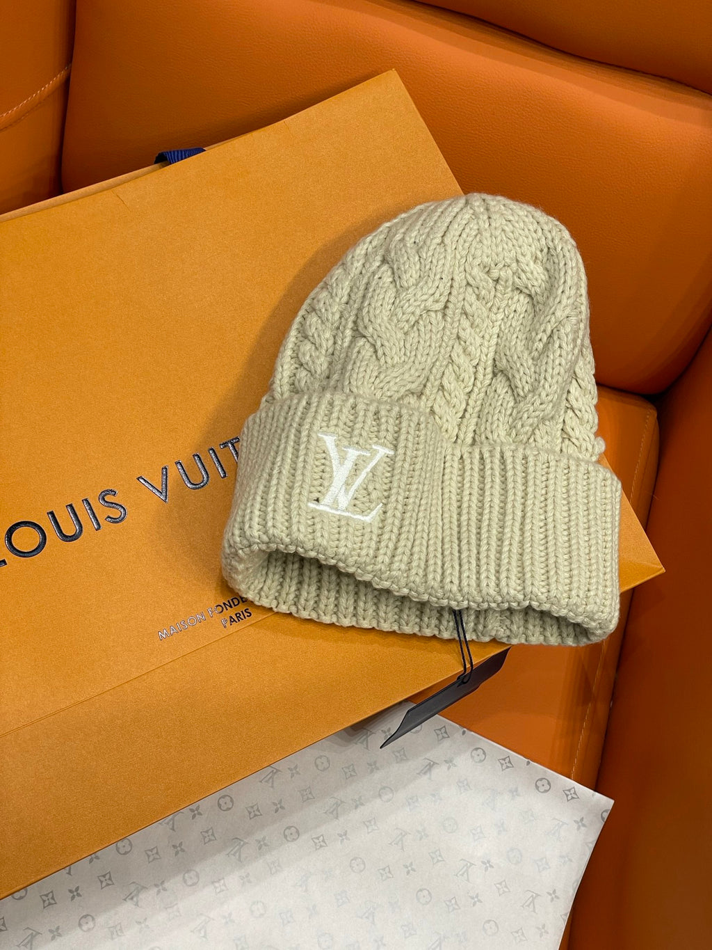 Louis Vuitton Only LV Mini Cable Beanie Hats #334493