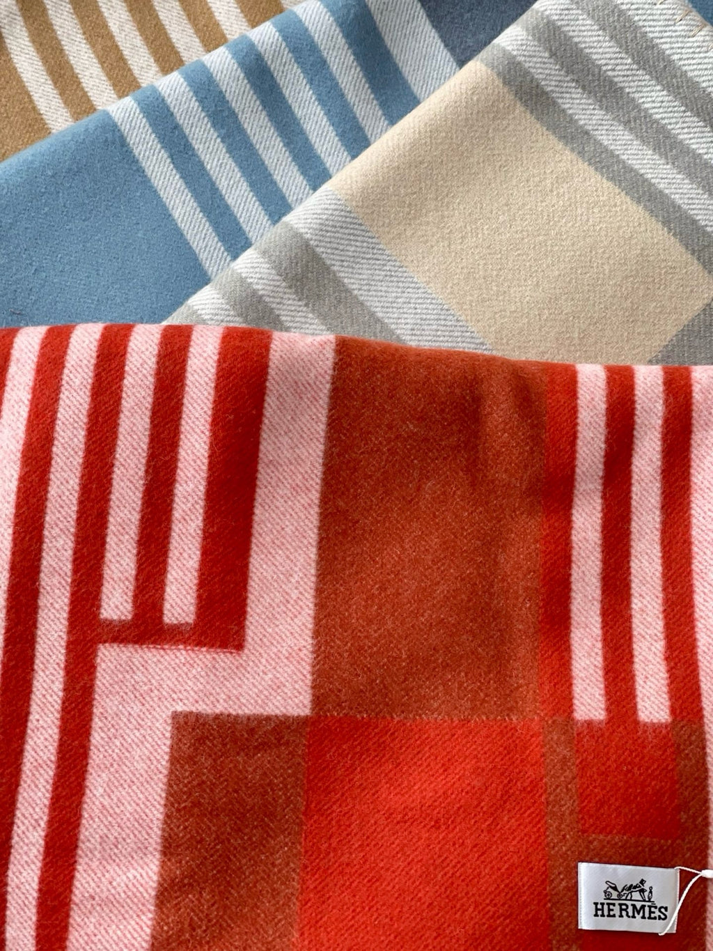 H Deco Blanket
