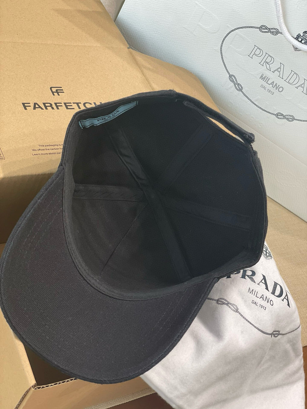 Prada Men's Women's Spring And Summer Solid Colour Logo Embroidery Baseball Cap Fashion High Street Casual Hundred Hat #76671