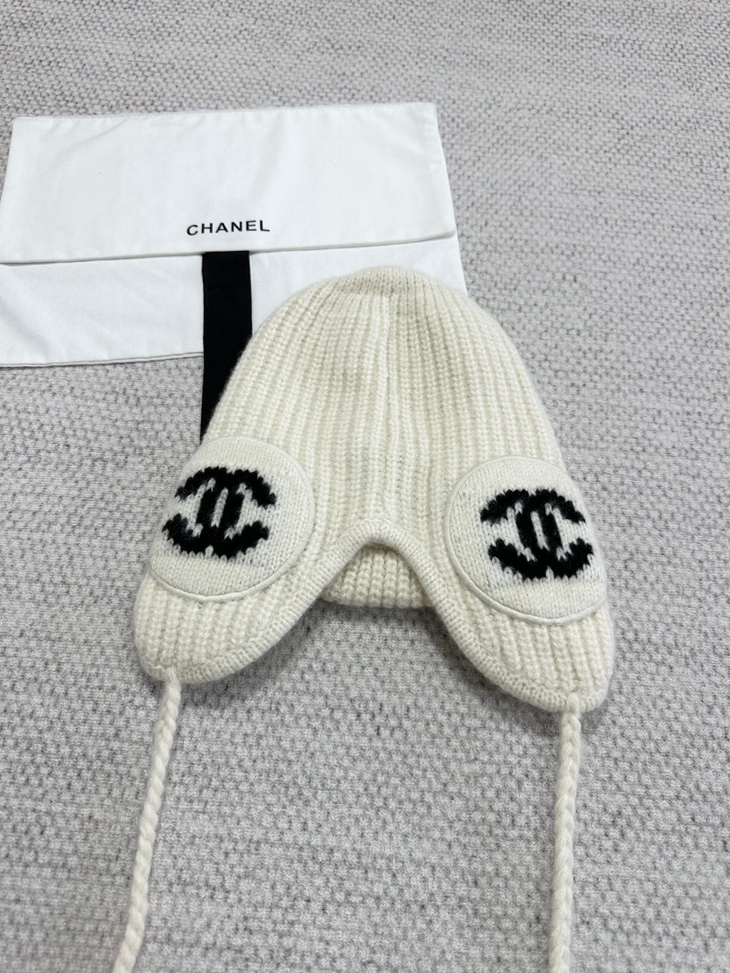 Chanel Women's Fall/Winter Fashion Casual Solid Color Double C Knit Pom Pom Hat Hat Accessories #78629