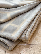 H Deco Blanket