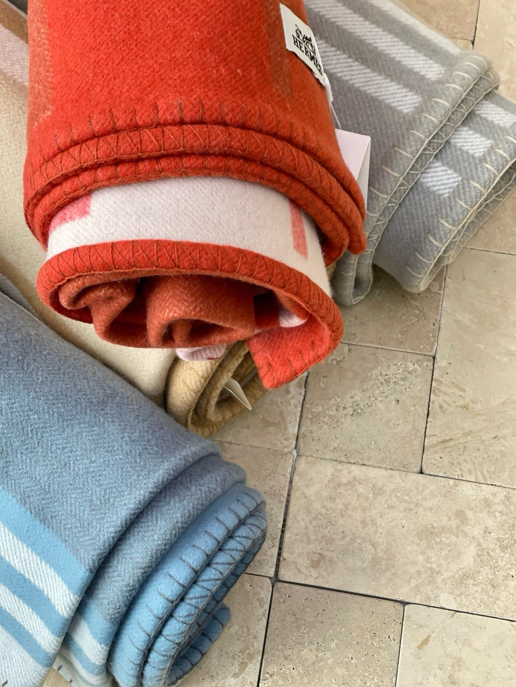 H Deco Blanket