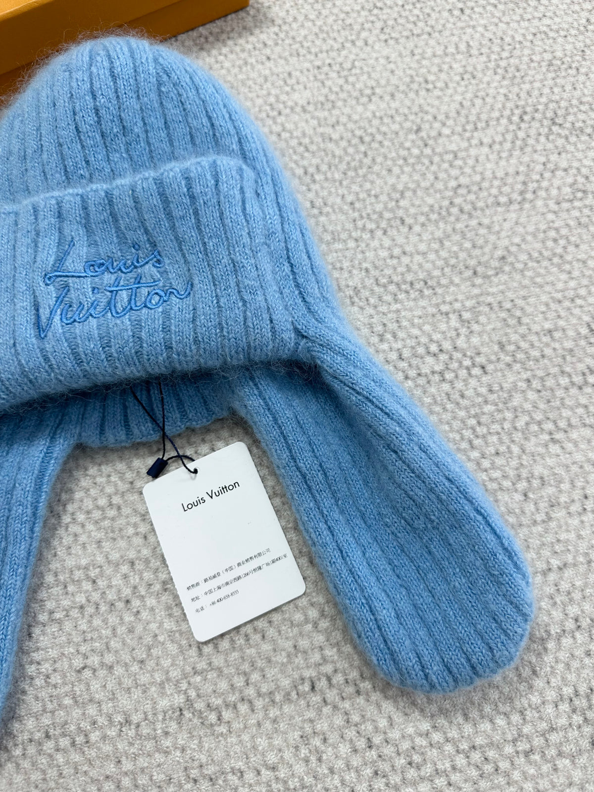 Louis Vuitton Script Beanie Hat Accessories #333616