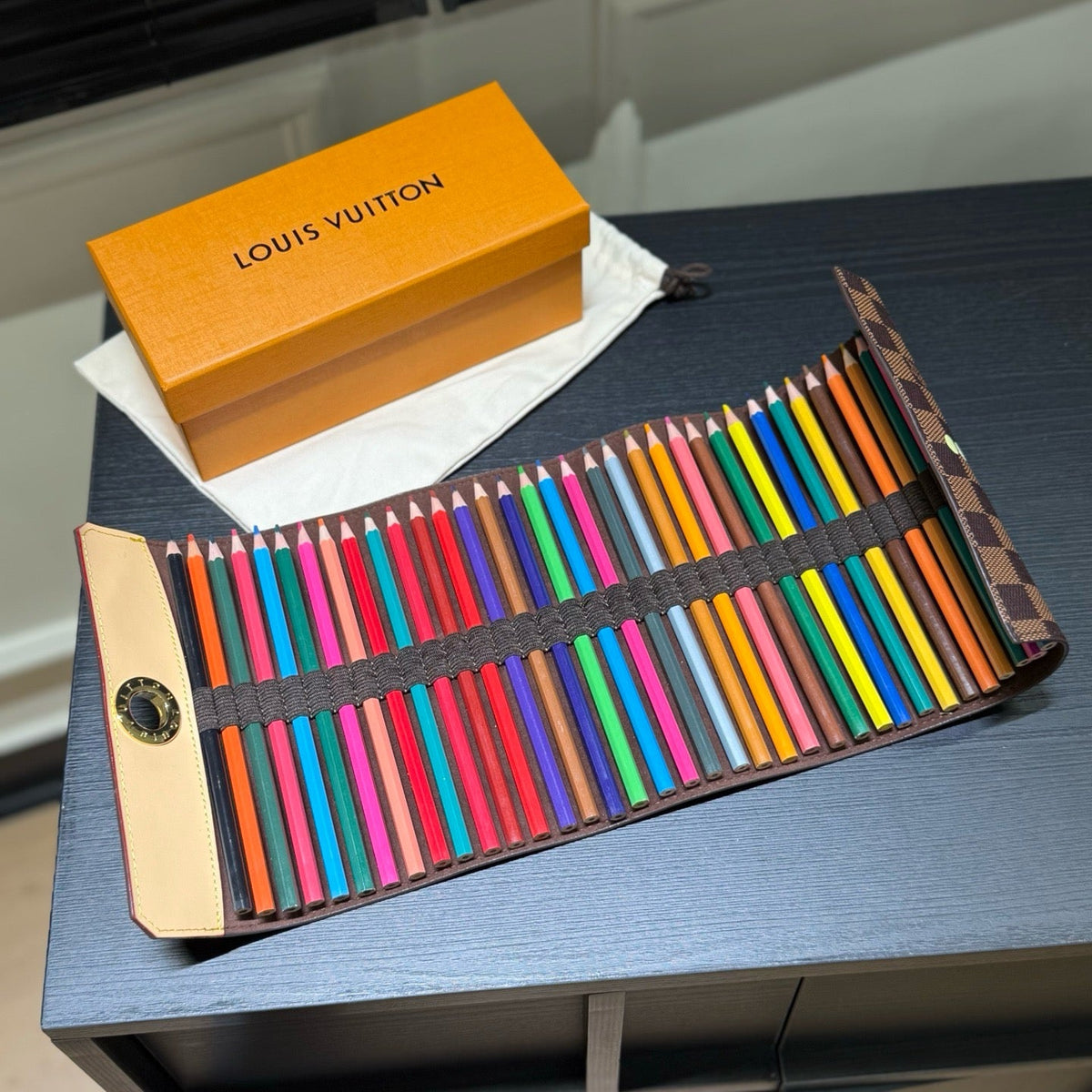 Damier Ebene Travel Colouring Set