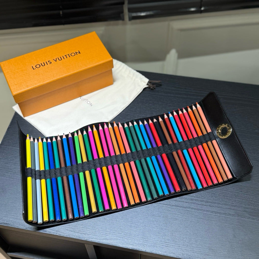 Monogram Eclipse Travel Colouring Set