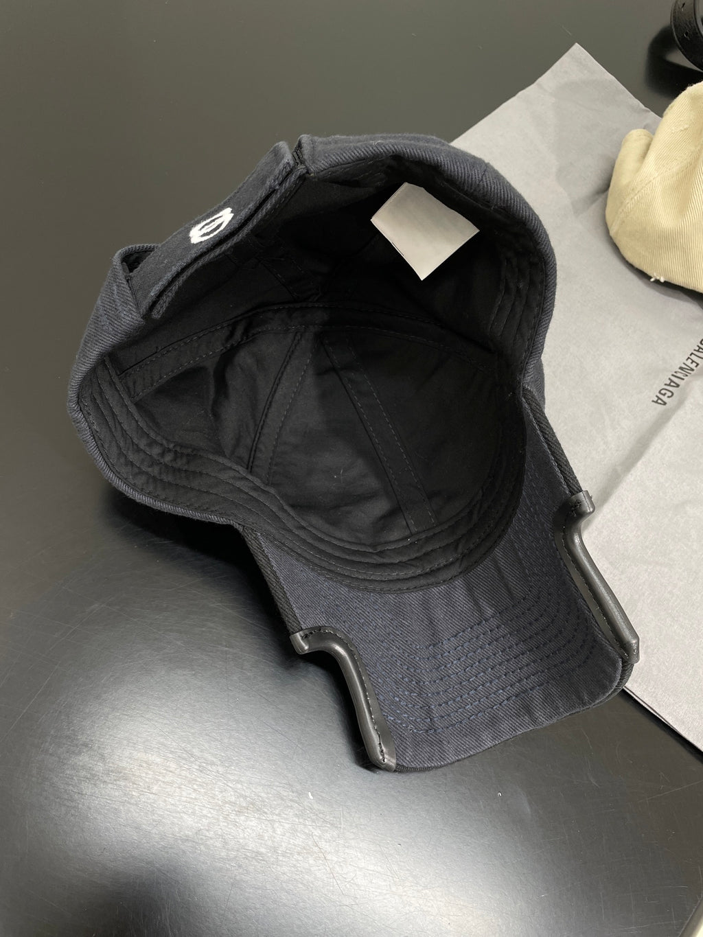 Balenciaga Men's and Women's Solid Color Embroidered Logo Design Cotton Duck Cap Hat #75236