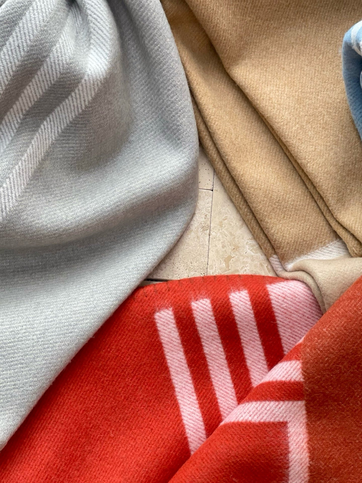 H Deco Blanket