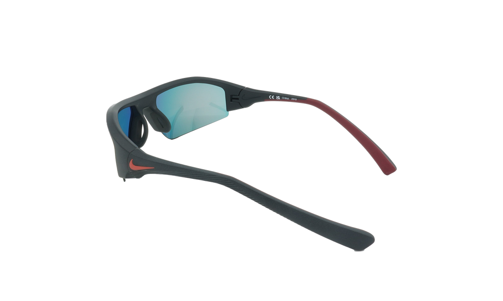 SKYLON ACE 22 M SUNGLASSES Black DV2151 010
