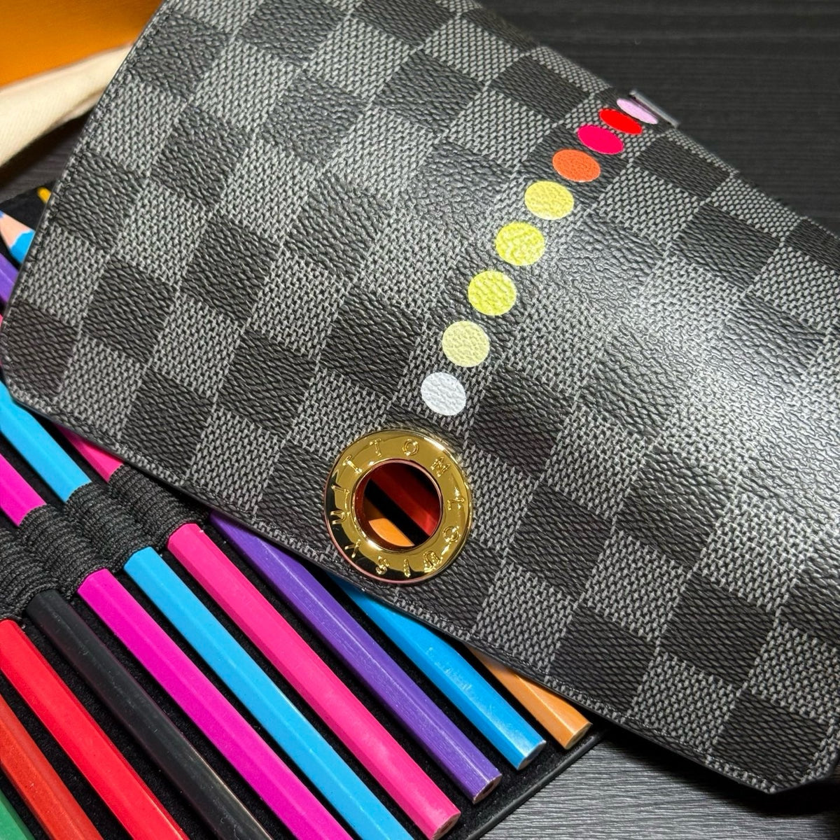 Damier Graphite Travel Colouring Set