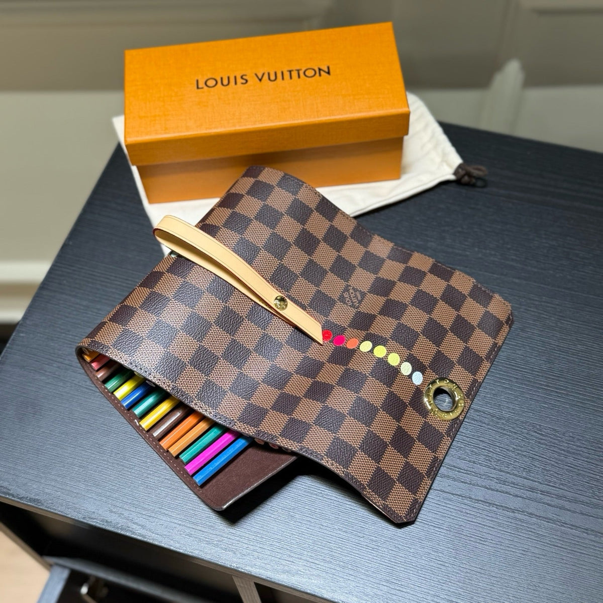 Damier Ebene Travel Colouring Set