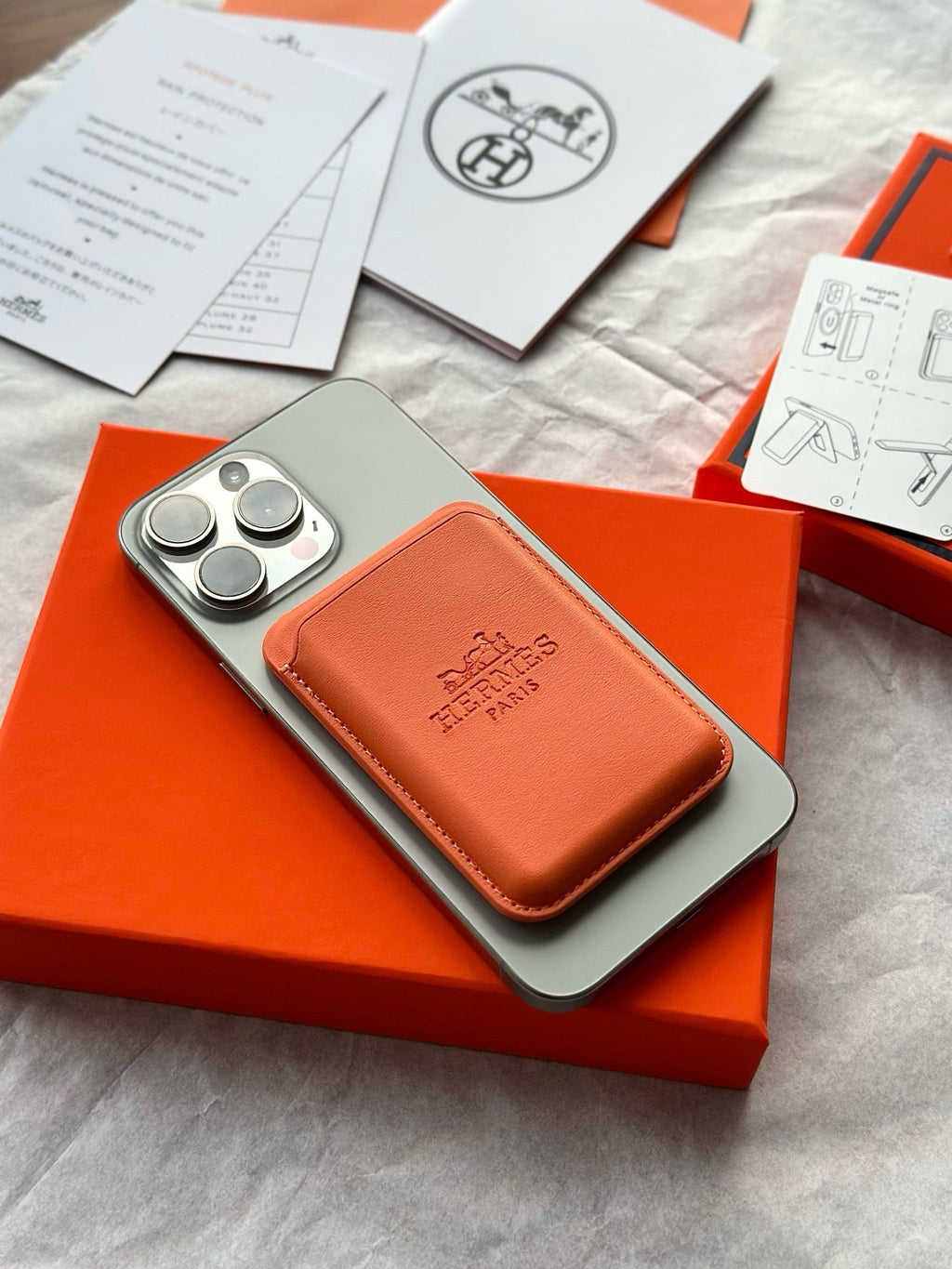MagSafe Phone Wallet Stand