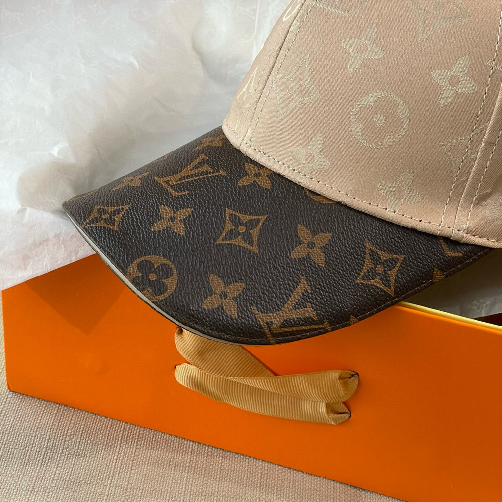 Louis Vuitton LV GET READY Men's and Women's Logo Printed Nylon and Leather Baseball Cap Hat #75854