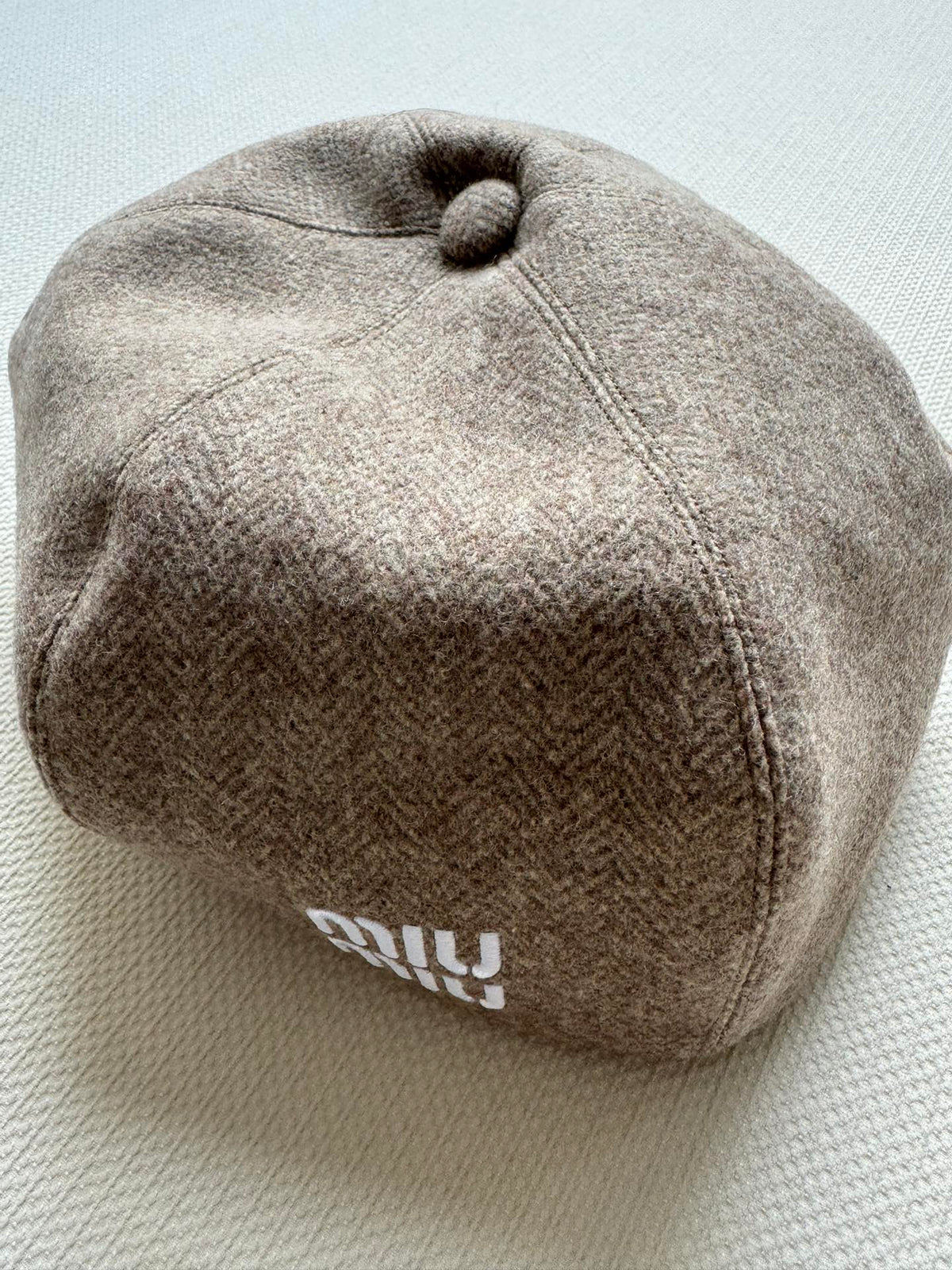 MiuMiu Women's Solid Color V-Pattern Wool Fabric Beret Cap Hat #73985