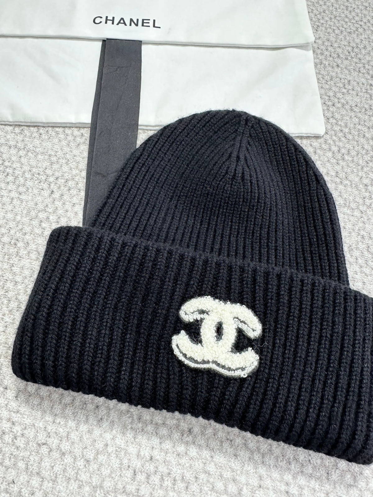 Chanel Women's Fall/Winter Casual Fashion Solid Color Double C Knit Cashmere Hat Hat Accessories #78628
