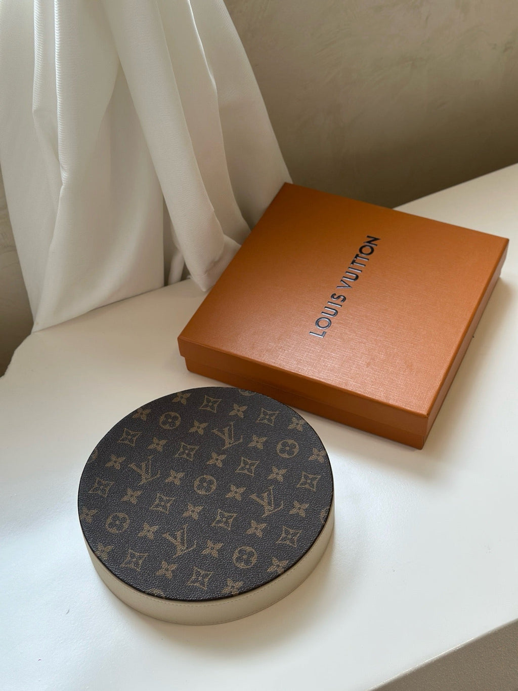 Flora Round Tray MM