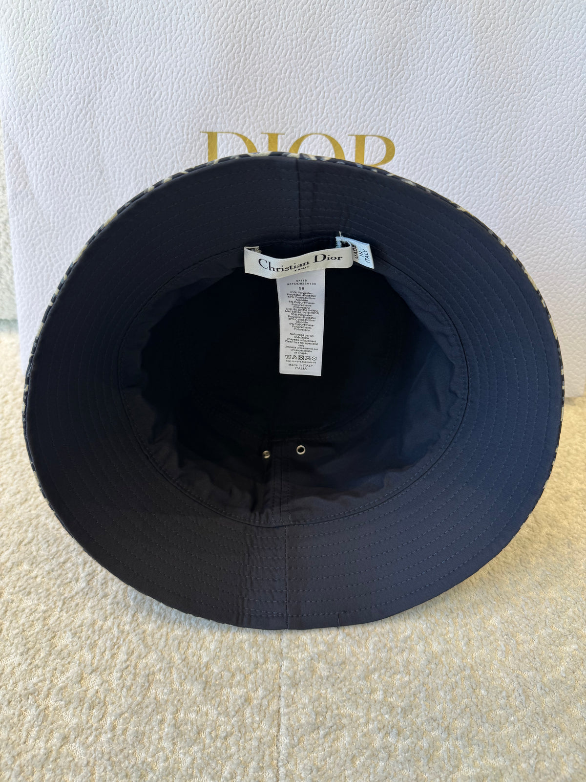 Dior Men's And Women's Spring/fall Fashion Casual Reversible Design Oblique Print Cotton Fisherman's Hat  Accessories #79561