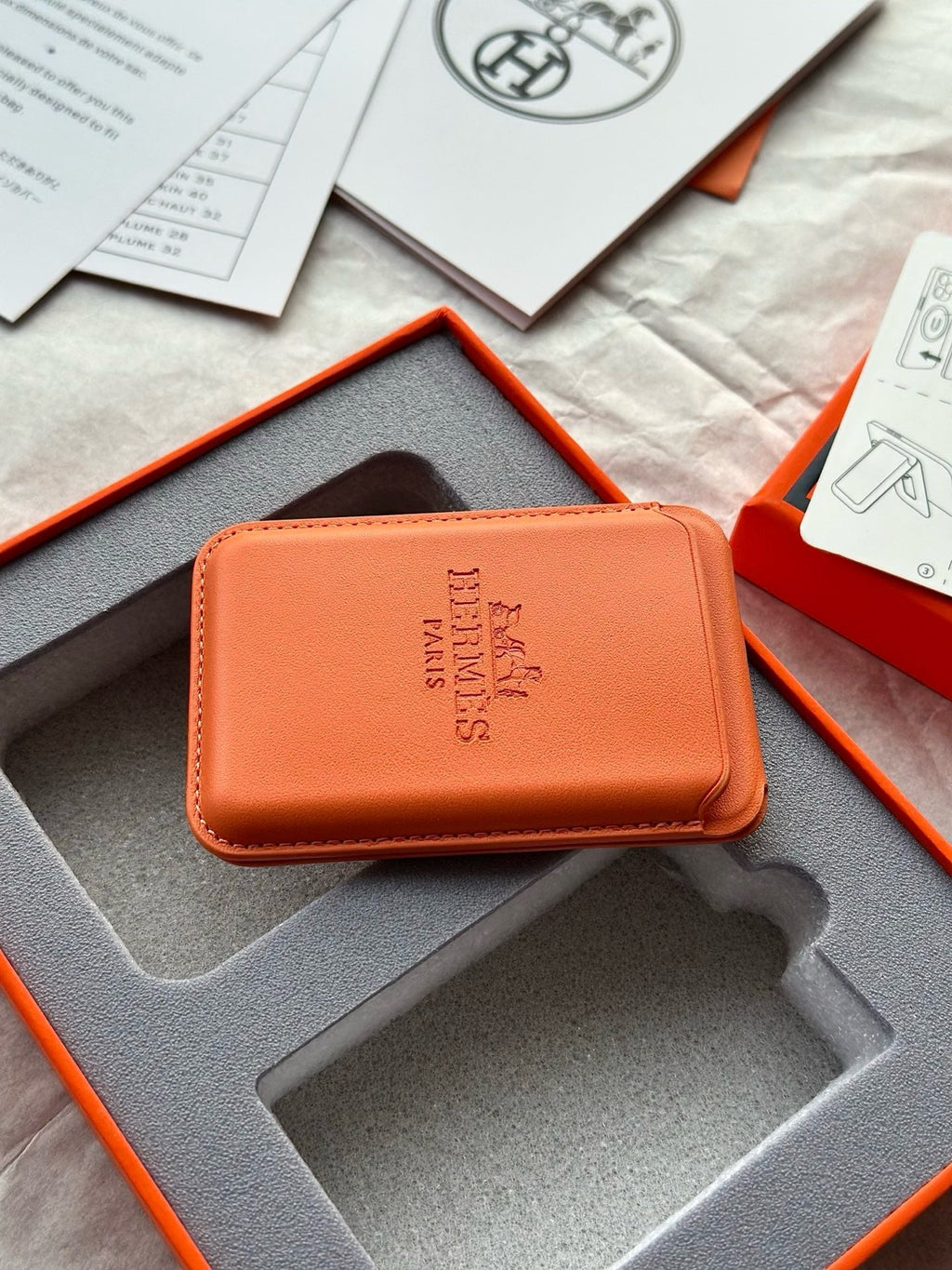 MagSafe Phone Wallet Stand