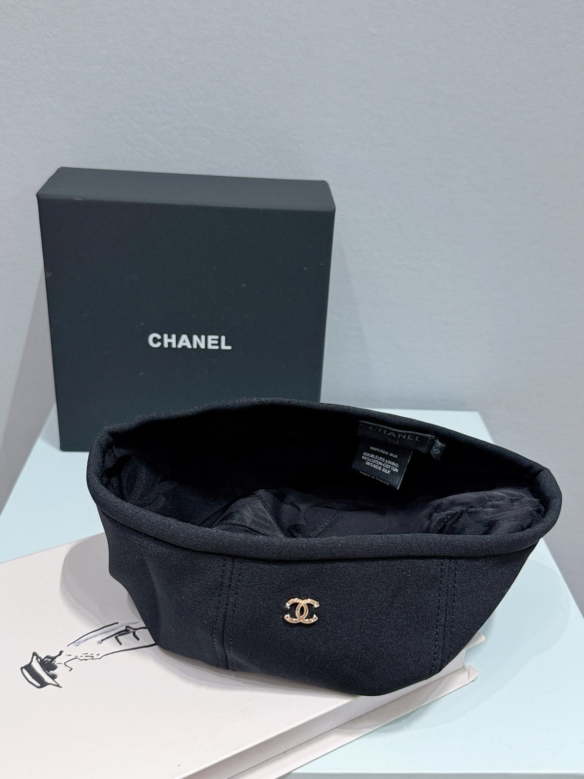 Chanel Women's Fall/Winter Fashion Classic Solid Color Metal Logo Beret Hat  Accessories #78924