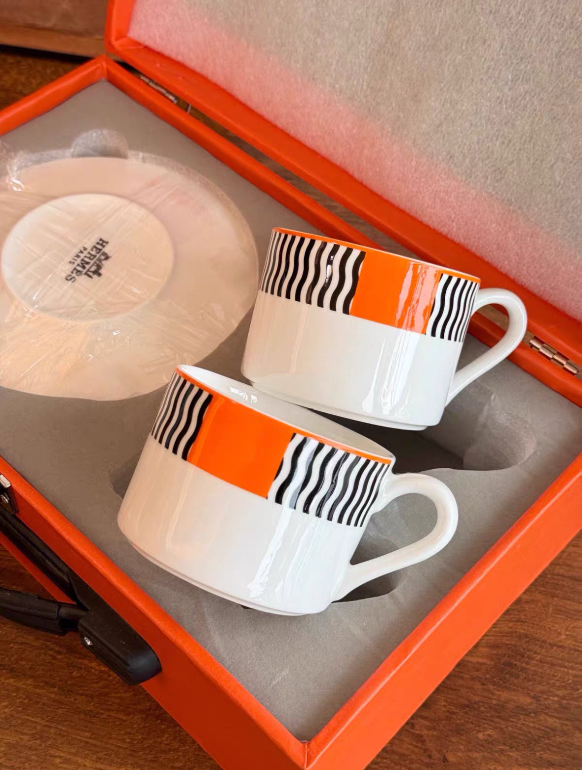 H Déco Tea Cup & Saucer Set