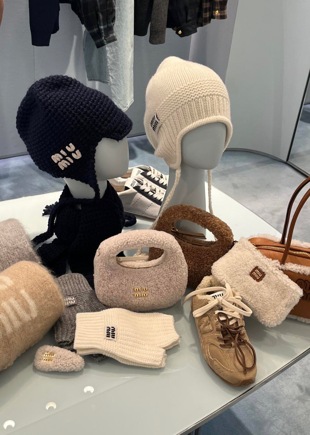 MiuMiu Women's Solid Color Logo Design Cashmere Knit Pom Pom Hat Woolen Gloves #75169