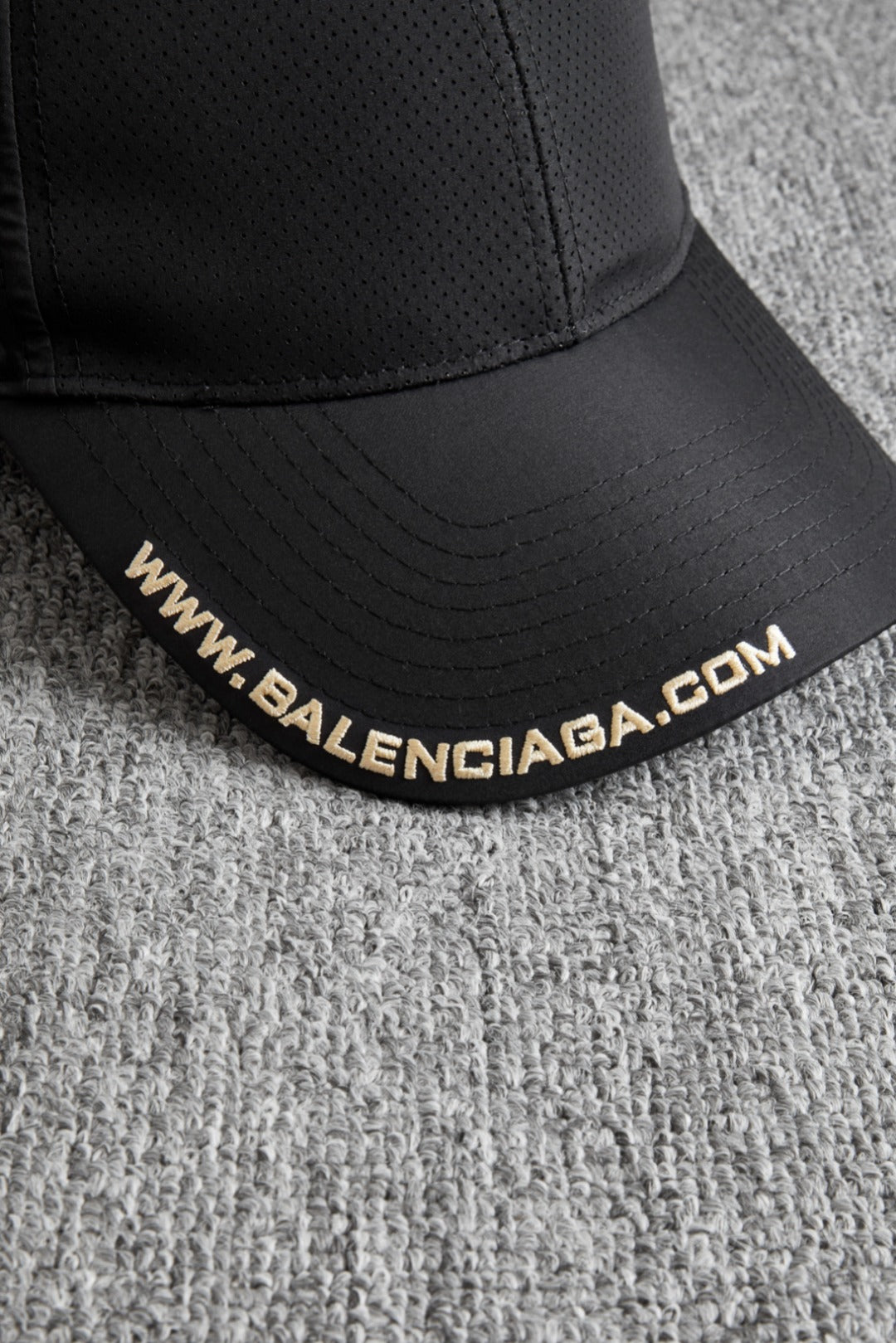 Balenciaga Men's Women's Cap Top Logo Embroidery Mesh Solid Color Duck Tongue Cap Casual Hat Average Size Adjustable  Accessories #81337