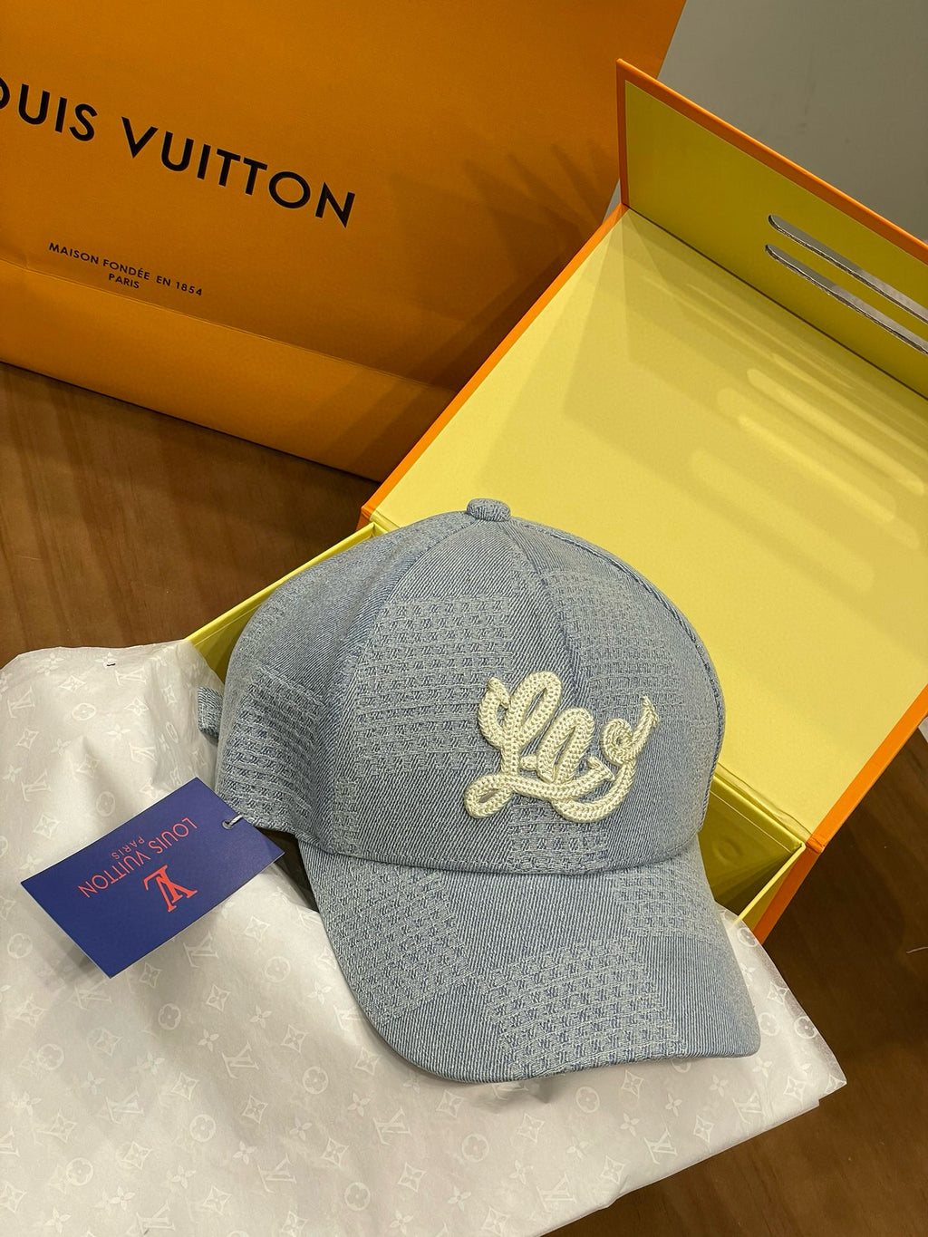 Louis Vuitton Men's And Women's Embroidered Printed Checkered Cotton Duckbill Cap Hat #77123