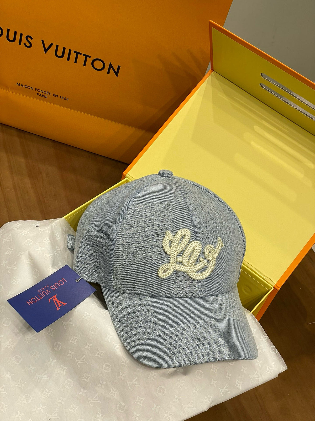 Louis Vuitton Men's And Women's Embroidered Printed Checkered Cotton Duckbill Cap Hat #77123