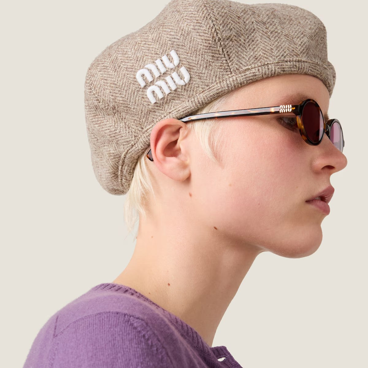 MiuMiu Women's Solid Color V-Pattern Wool Fabric Beret Cap Hat #73985