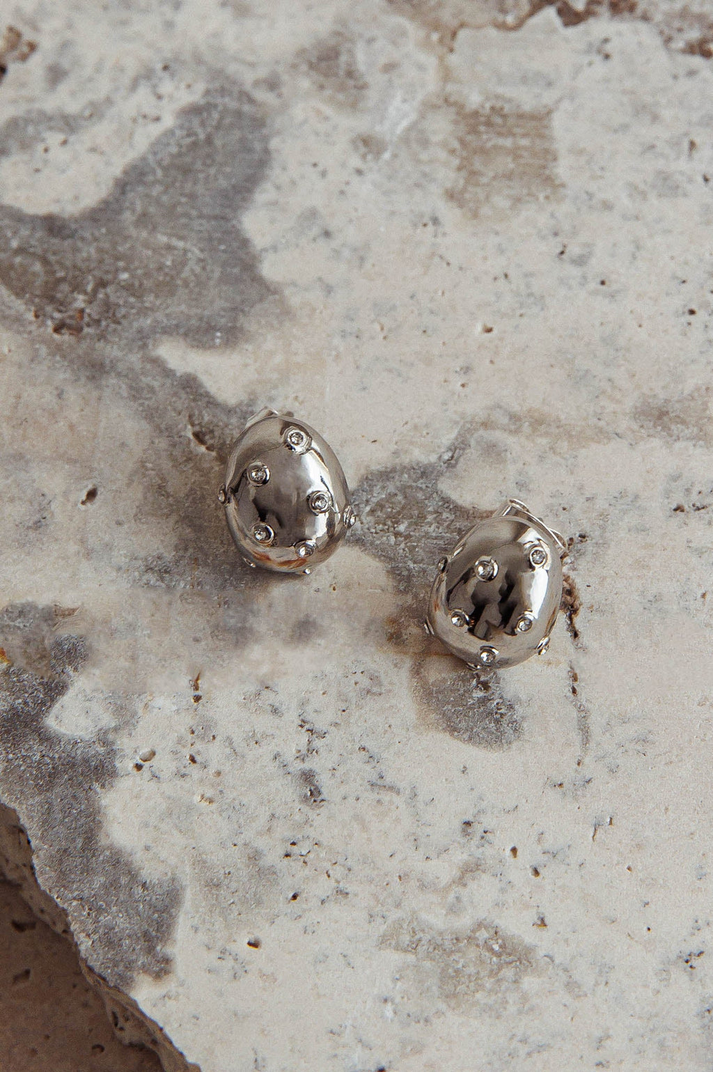 Billie Diamante Pebble Earrings Dark Silver